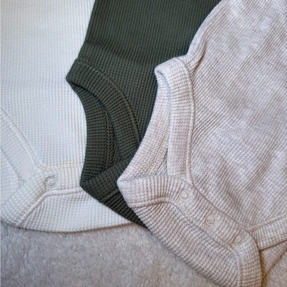 Old Navy - Three - Waffle Button Tank Tops for Babies - Size 0-3 months - Picture 4 of 6